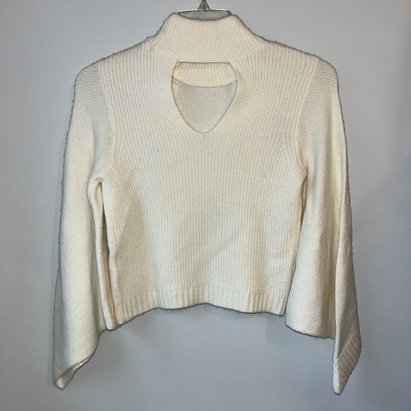 Moth White Keyhole Mock Neck Batwing Sweater - Picture 5 of 10